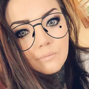 Meet your Posher, Dana